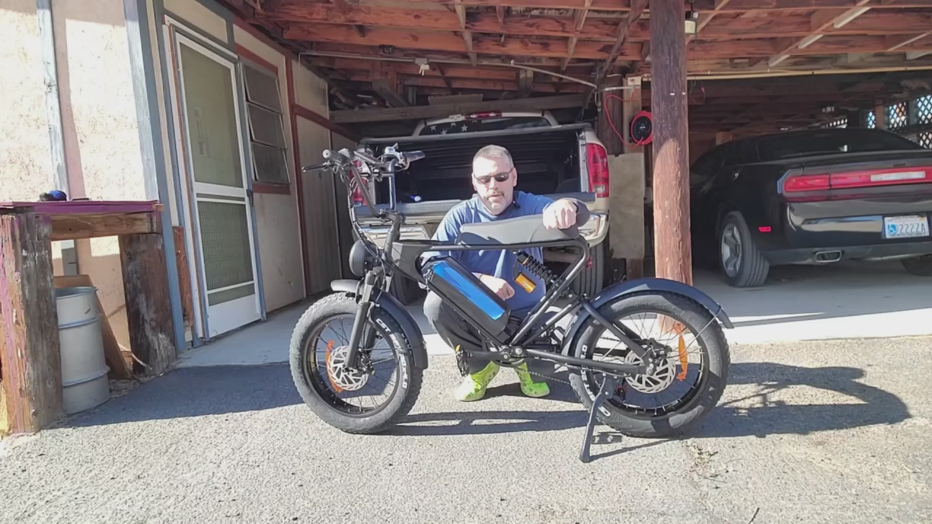 Load video: OEM  fashion design off road E-bike1200W-2000W